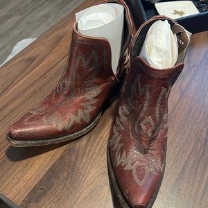 Ariat Dixon Booties